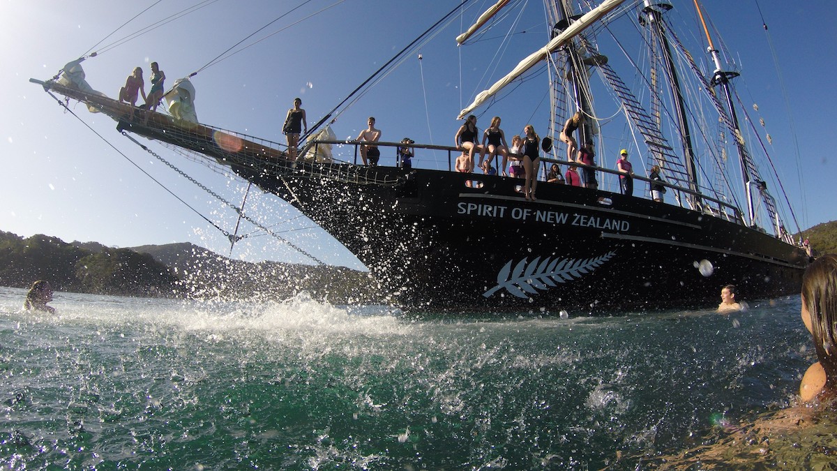 Spirit of New Zealand boat and young Spirit of Adventure ocean champions
